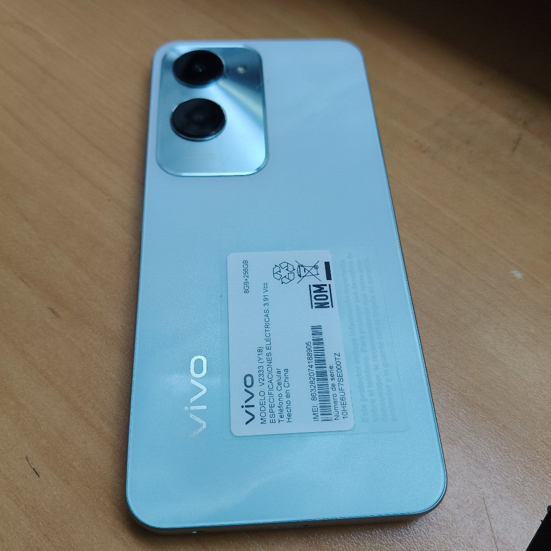 CELULAR VIVO Y18 V2333 256 GB 8 GB RAM (SEMINUEVO)