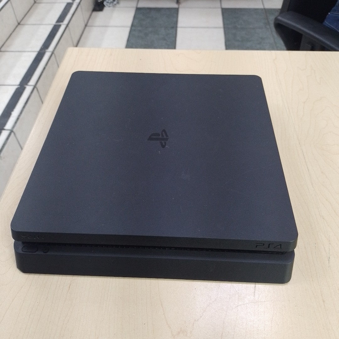 CONSOLA DE VIDEOJUEGO SONY PS4 SLIM 1 TB (SEMINUEVO)