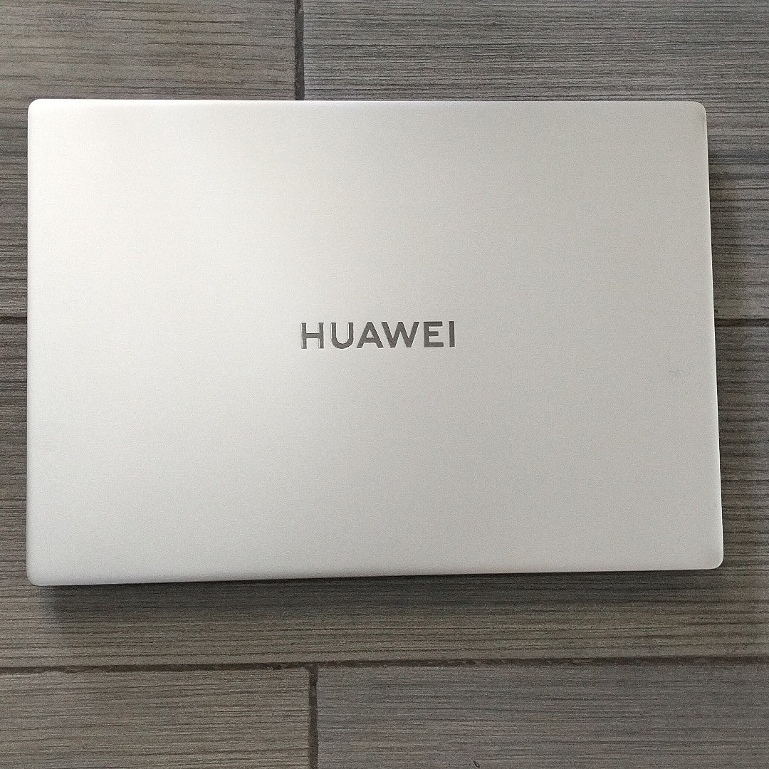 LAPTOP HUAWEI MATEBOOK D16 MCLF-X (2024) 256 GB SSD 16 GB RAM (SEMINUEVO)