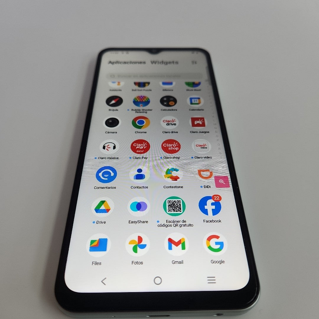 CELULAR VIVO Y18 V2333 256 GB 8 GB RAM (SEMINUEVO)