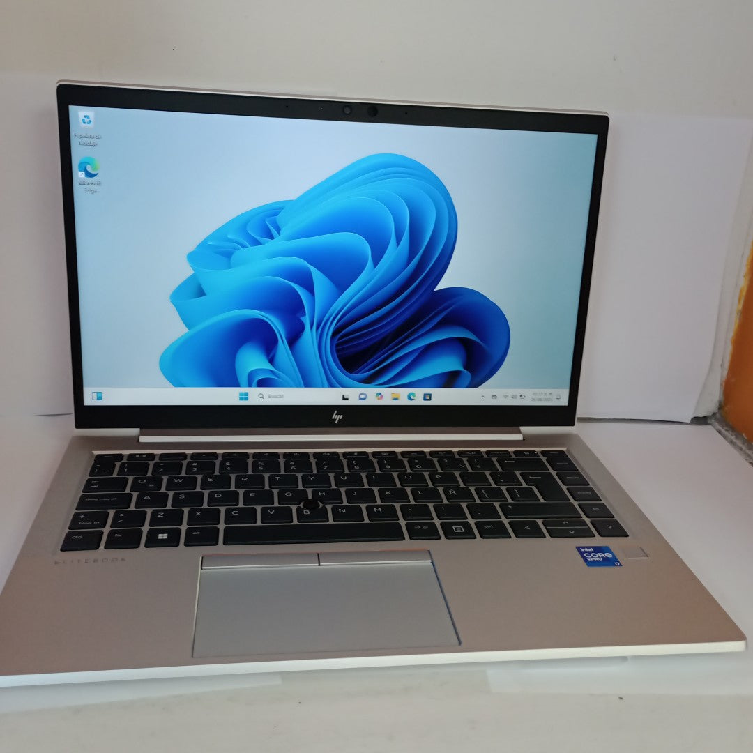 LAPTOP HP ELITEBOOK 840 G8 (2023) 256 GB SSD 16 GB RAM (SEMINUEVO)