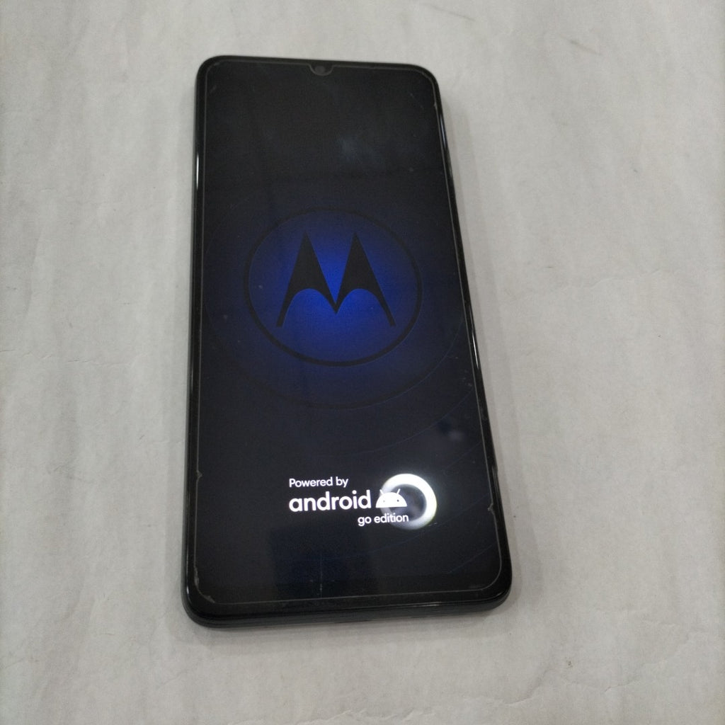 CELULAR MOTOROLA MOTO E22I XT2239-17 64 GB 2 GB RAM (SEMINUEVO)