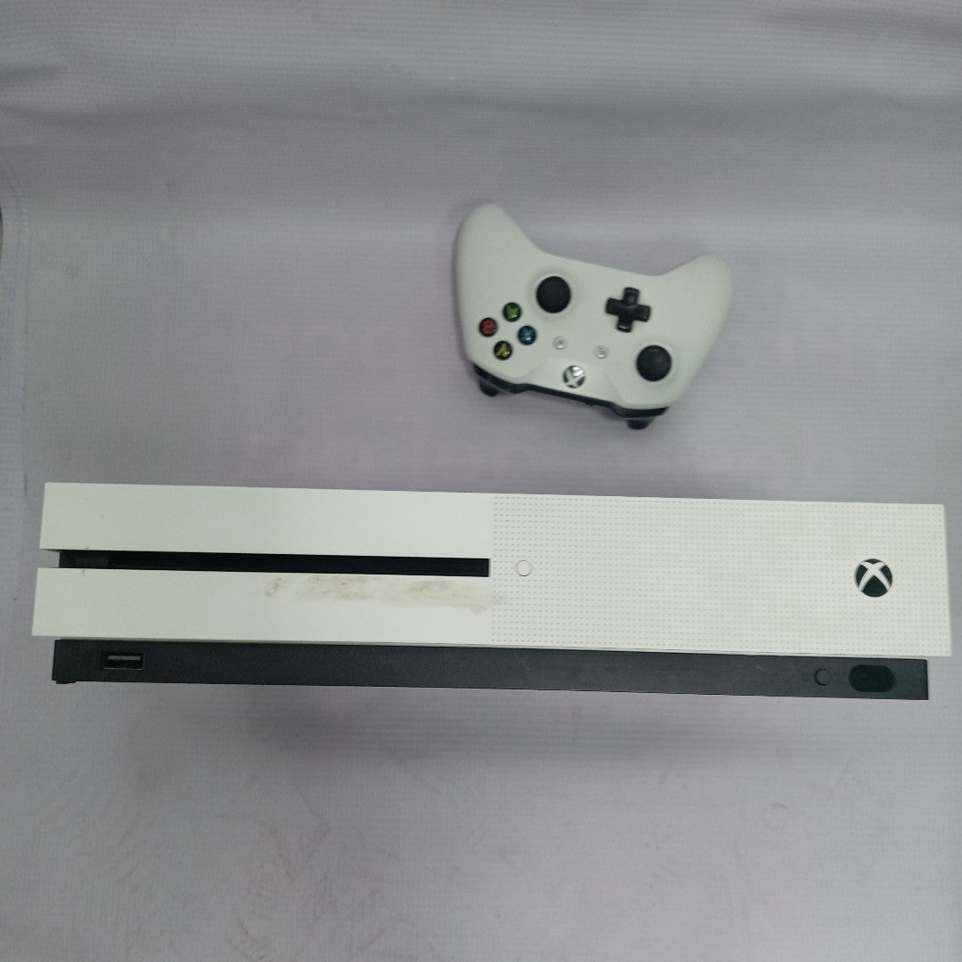 CONSOLA DE VIDEOJUEGO MICROSOFT XBOX ONE S 1 TB (SEMINUEVO)