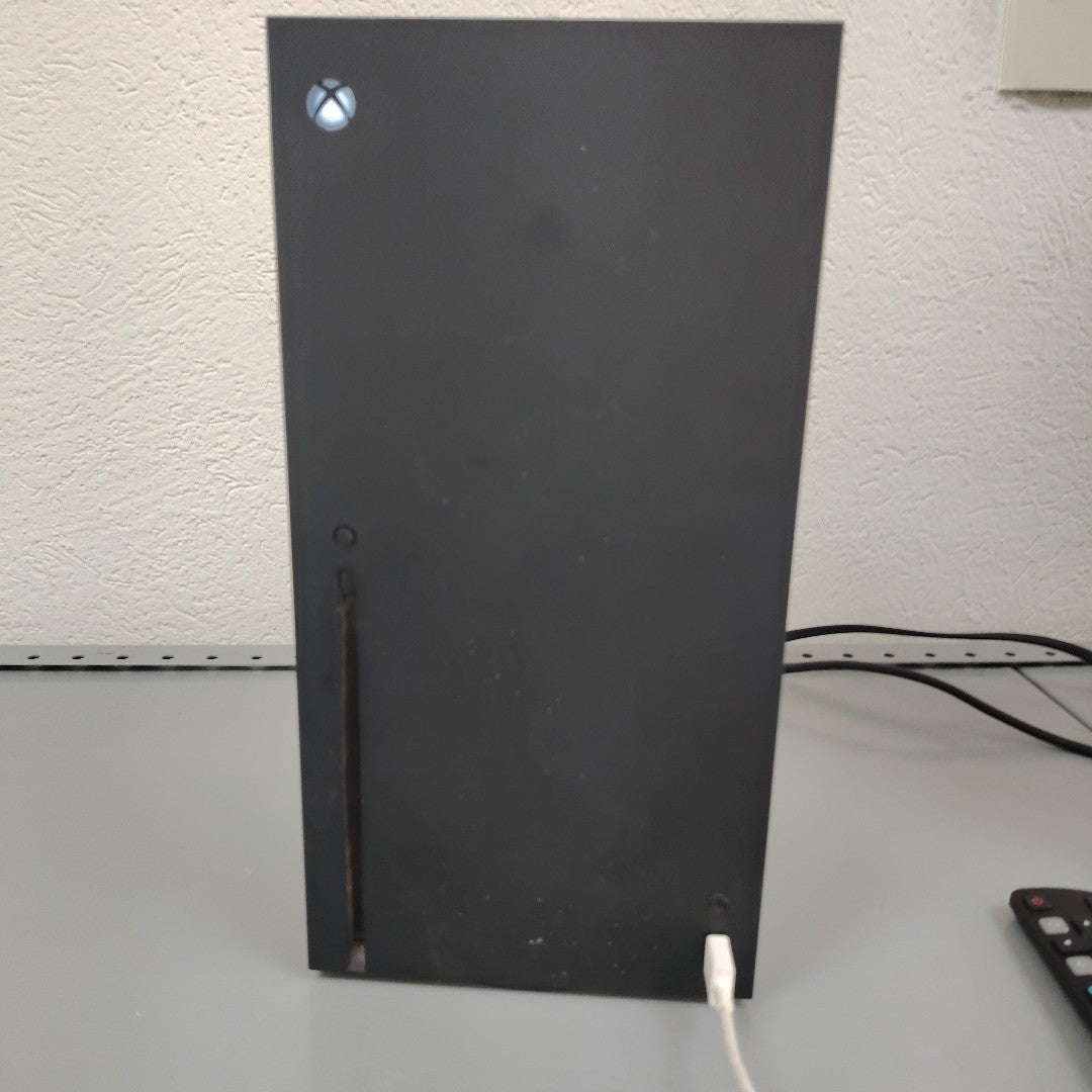 CONSOLA DE VIDEOJUEGO MICROSOFT XBOX SERIES X 1 TB SSD (SEMINUEVO)