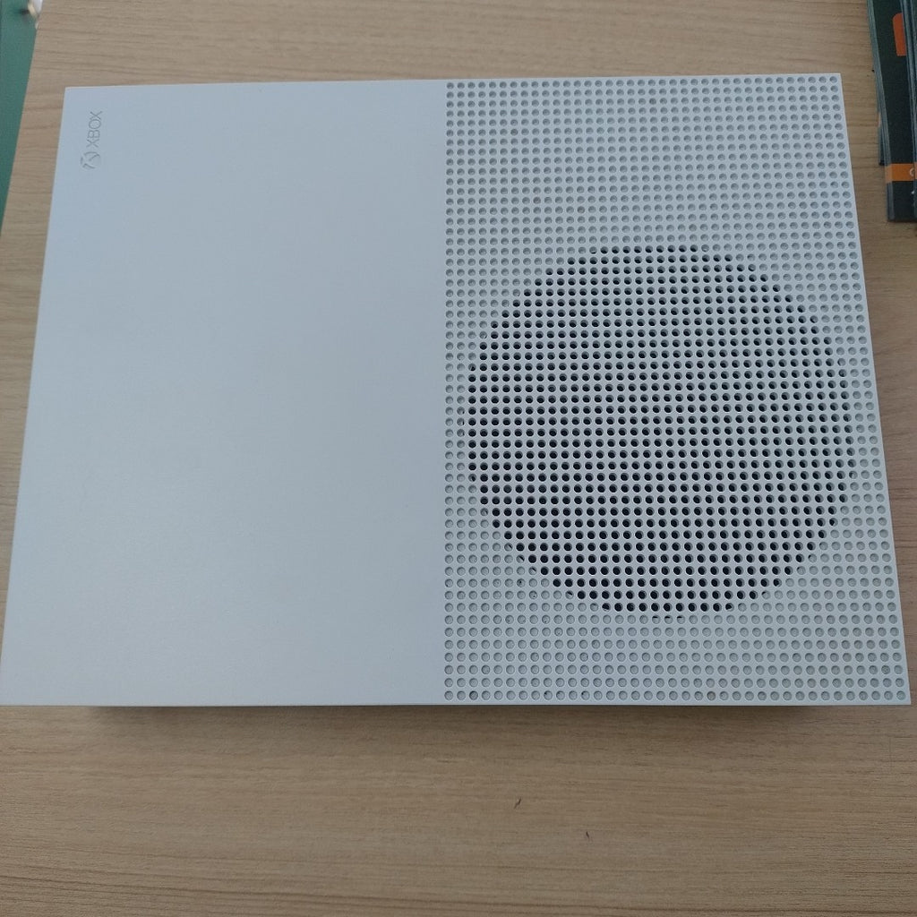 CONSOLA DE VIDEOJUEGO MICROSOFT XBOX ONE S 1 TB (SEMINUEVO)