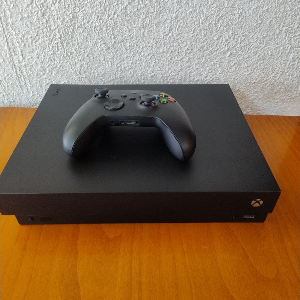 CONSOLA DE VIDEOJUEGO MICROSOFT XBOX ONE X 1 TB (SEMINUEVO)