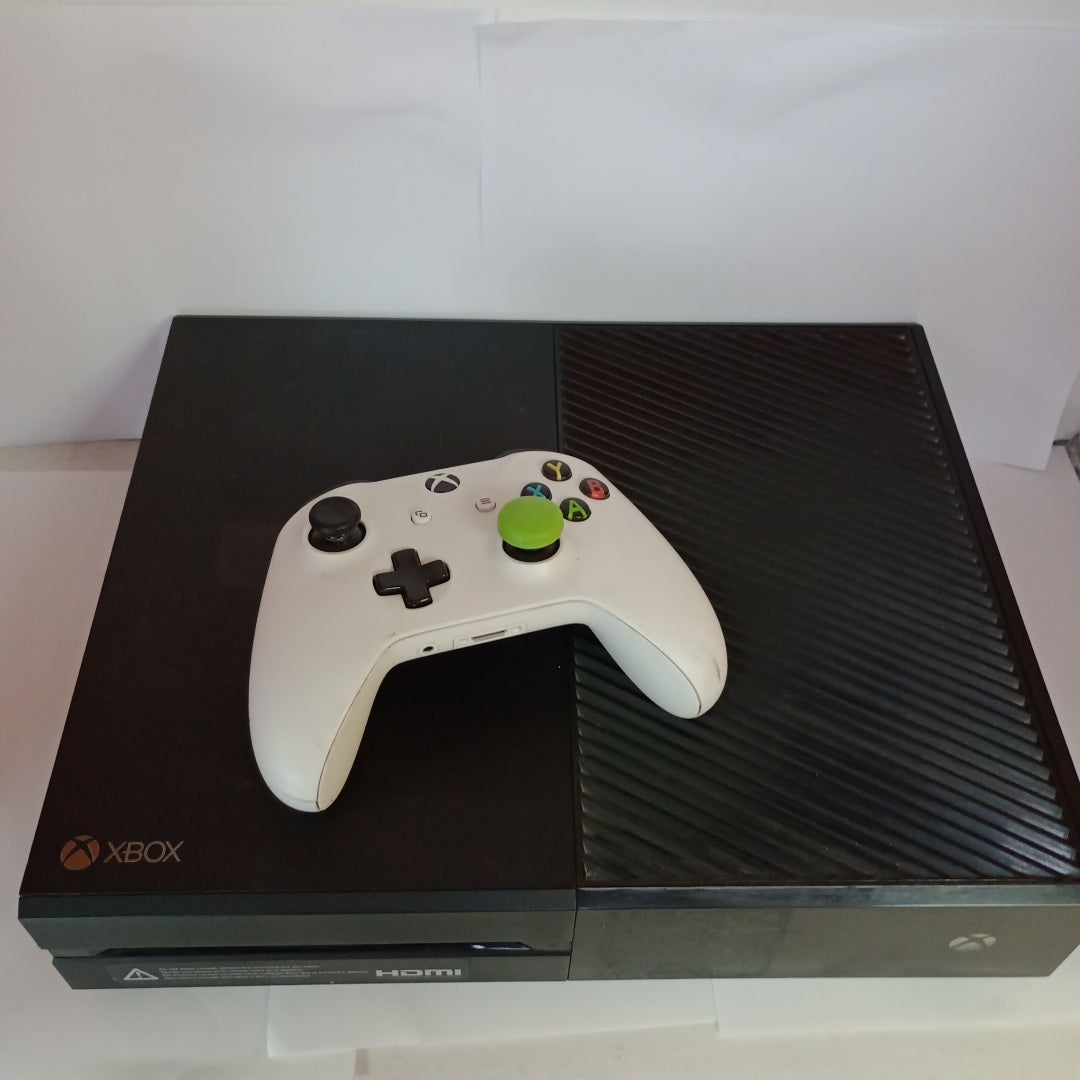 CONSOLA DE VIDEOJUEGO MICROSOFT XBOX ONE 1 TB (SEMINUEVO)