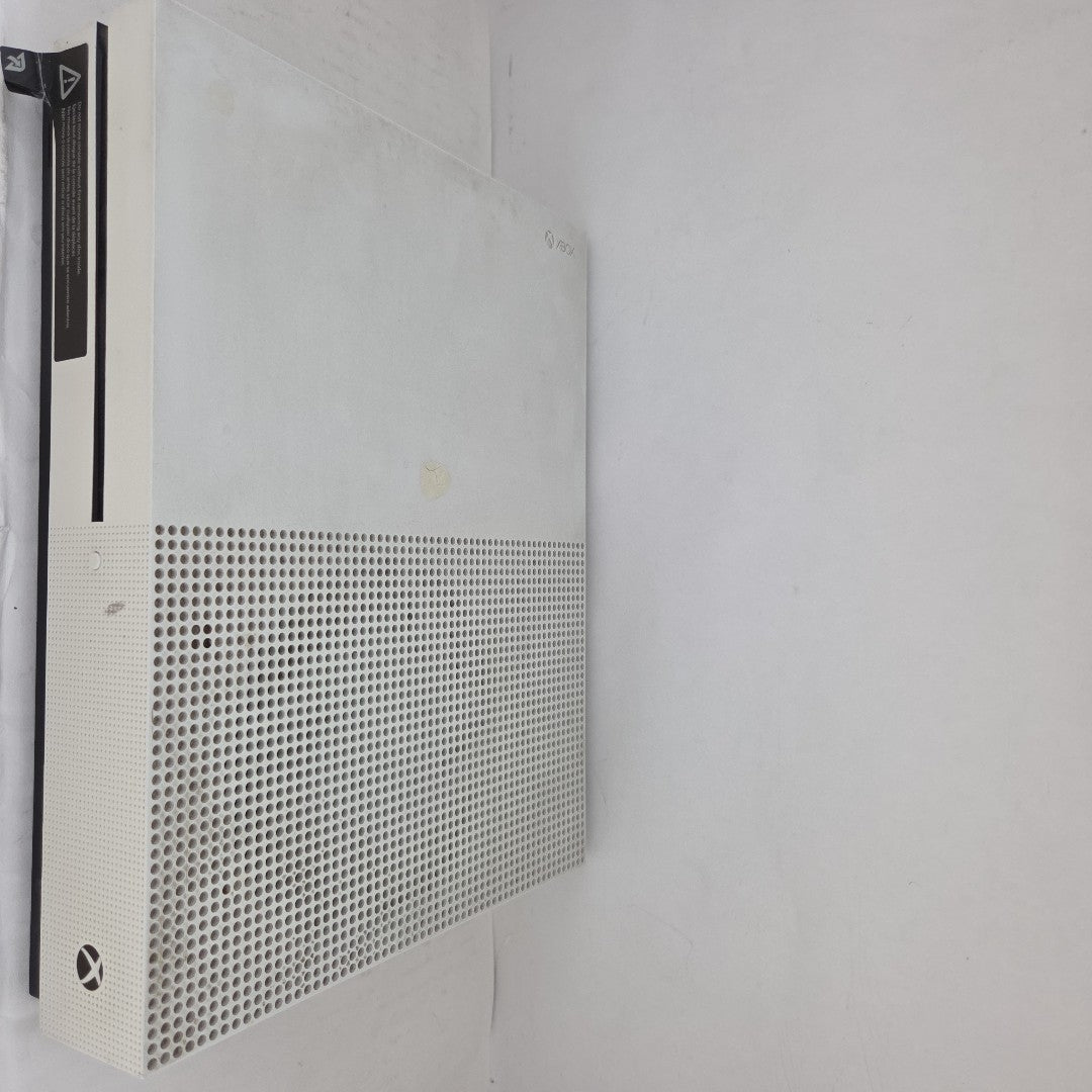 CONSOLA DE VIDEOJUEGO MICROSOFT XBOX ONE S 1 TB (SEMINUEVO)