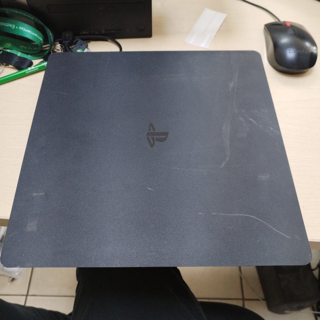 CONSOLA DE VIDEOJUEGO SONY PS4 SLIM 1 TB (SEMINUEVO)