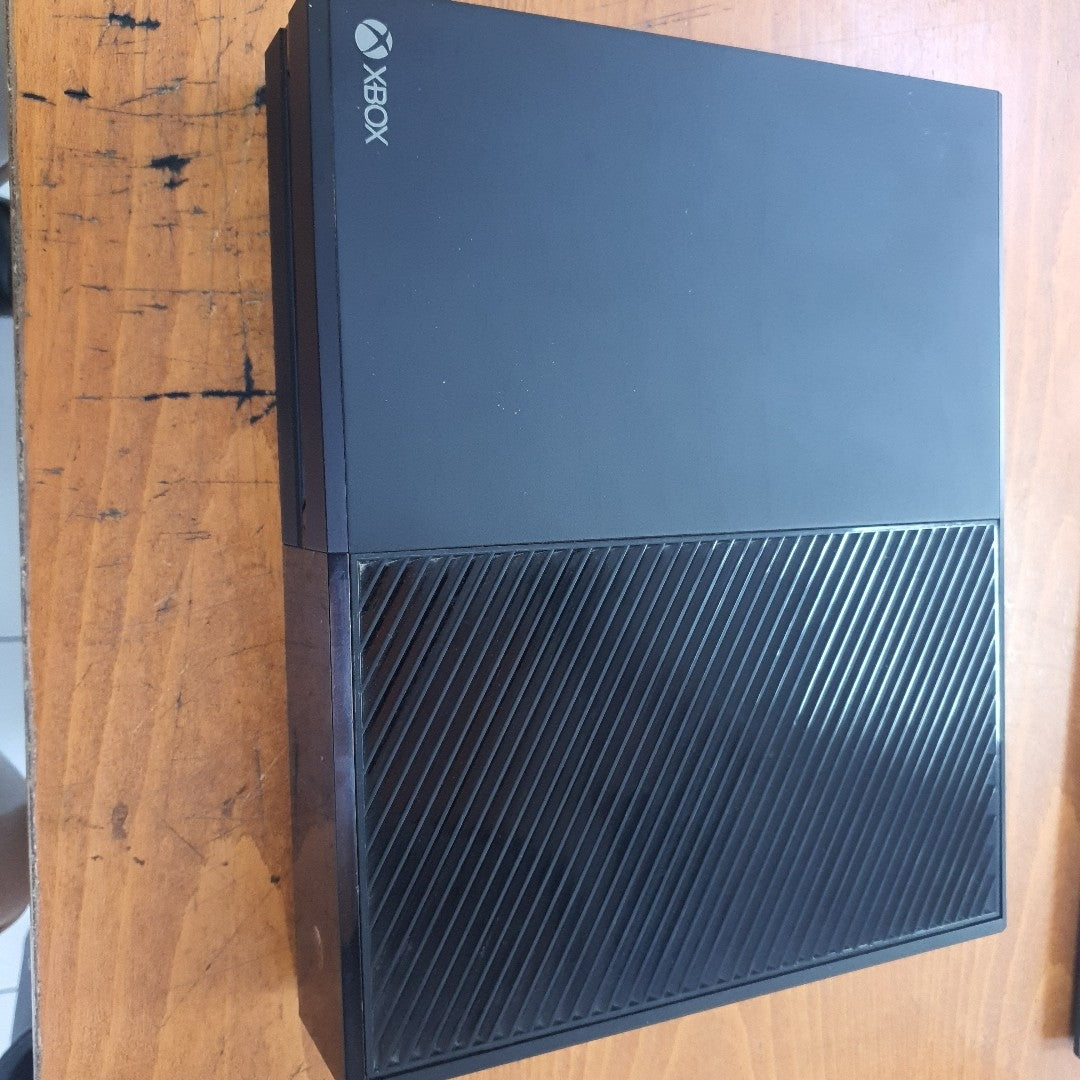 CONSOLA DE VIDEOJUEGO MICROSOFT XBOX ONE 1 TB (SEMINUEVO)