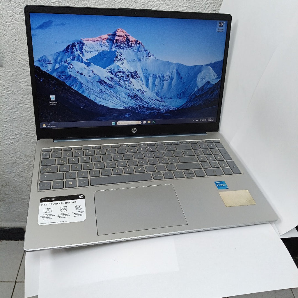LAPTOP HP 15-FD0026LA (2024) 512 GB SSD 8 GB RAM (SEMINUEVO)
