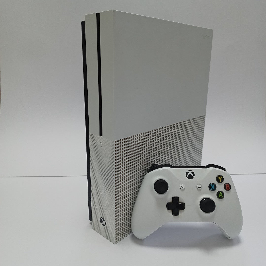 CONSOLA DE VIDEOJUEGO MICROSOFT XBOX ONE S 1 TB (SEMINUEVO)