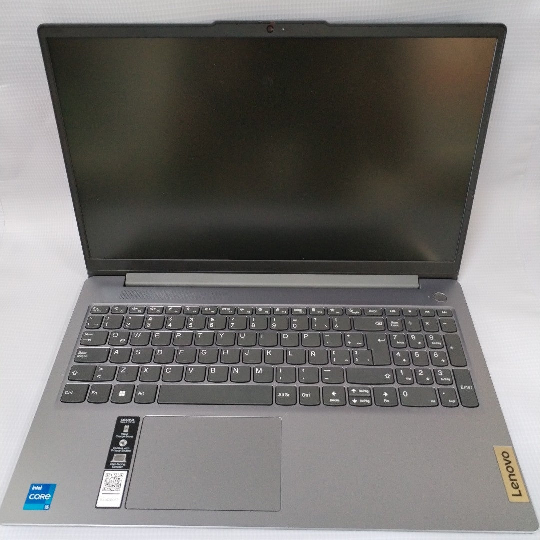 LAPTOP LENOVO IDEAPAD SLIM 3 15IAH8 (2024) 512 GB SSD 8 GB RAM (SEMINUEVO)