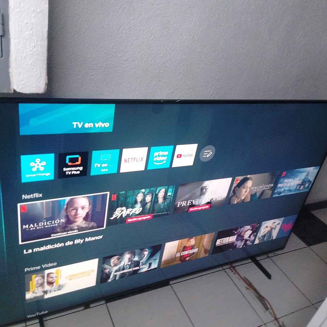 PANTALLA SAMSUNG UN70DU7000F (2024) 70" OLED 4K (SEMINUEVO)