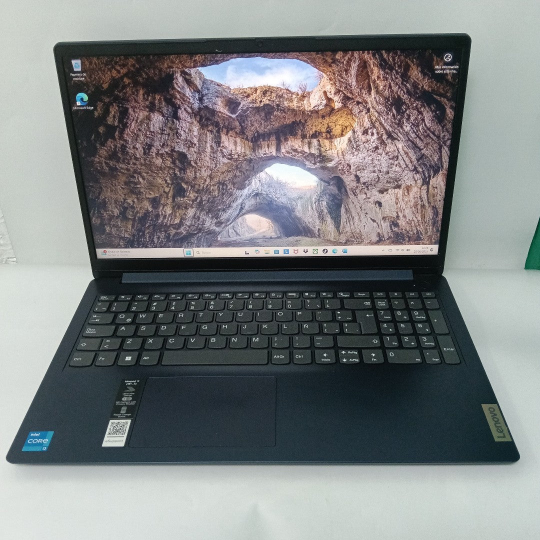 LAPTOP LENOVO IDEAPAD 1 15IAU7 (2024) 1 TB SSD 8 GB RAM (SEMINUEVO)