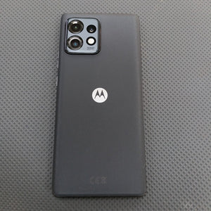 CELULAR MOTOROLA EDGE 40 PRO XT2301-4 256 GB 12 GB RAM (SEMINUEVO)