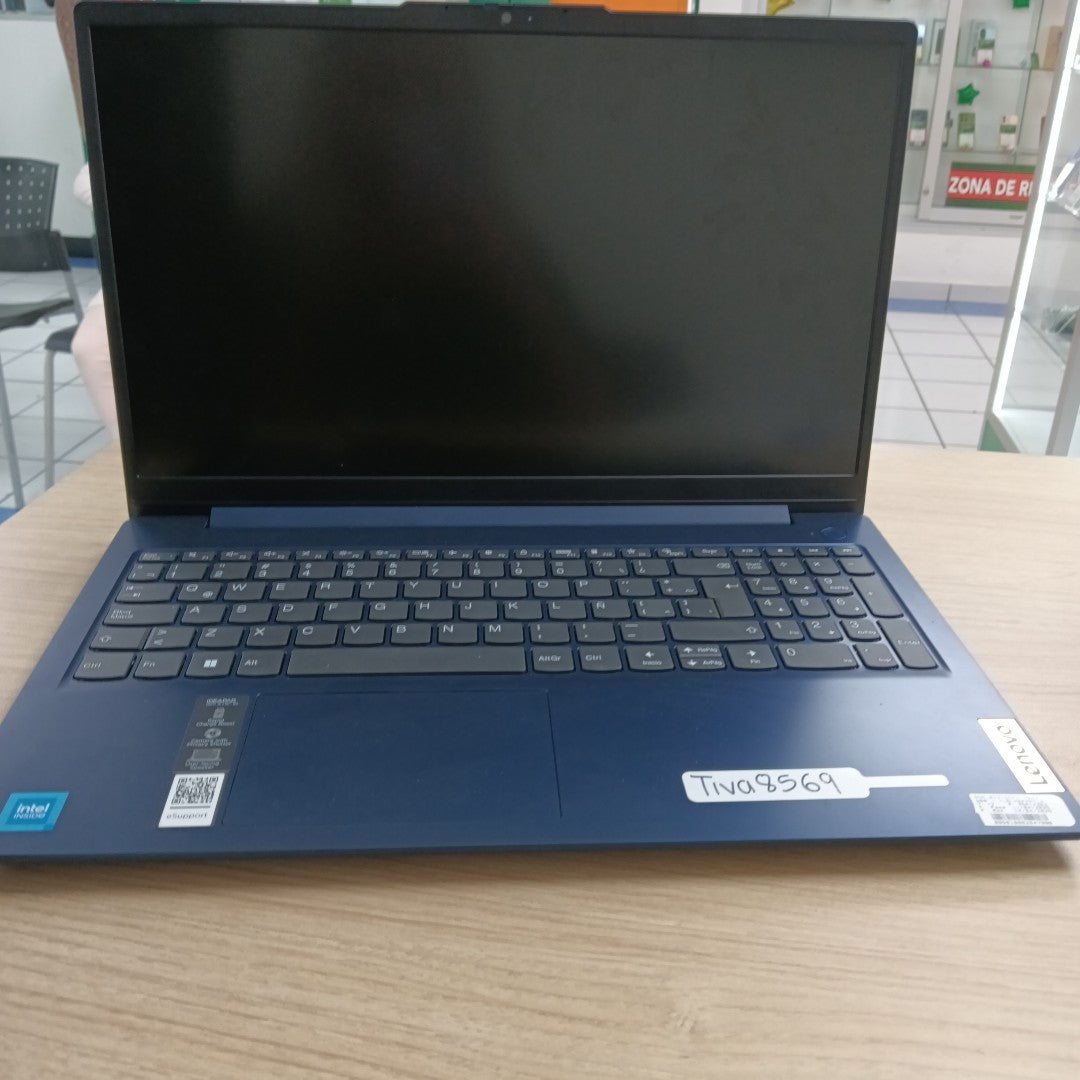 LAPTOP LENOVO IDEAPAD SLIM 3 15IAN8 (2024) 256 GB SSD 8 GB RAM (SEMINUEVO)