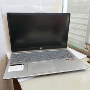 LAPTOP HP 15-FC0000LA(2024) 512 GB SSD 8 GB RAM (SEMINUEVO)