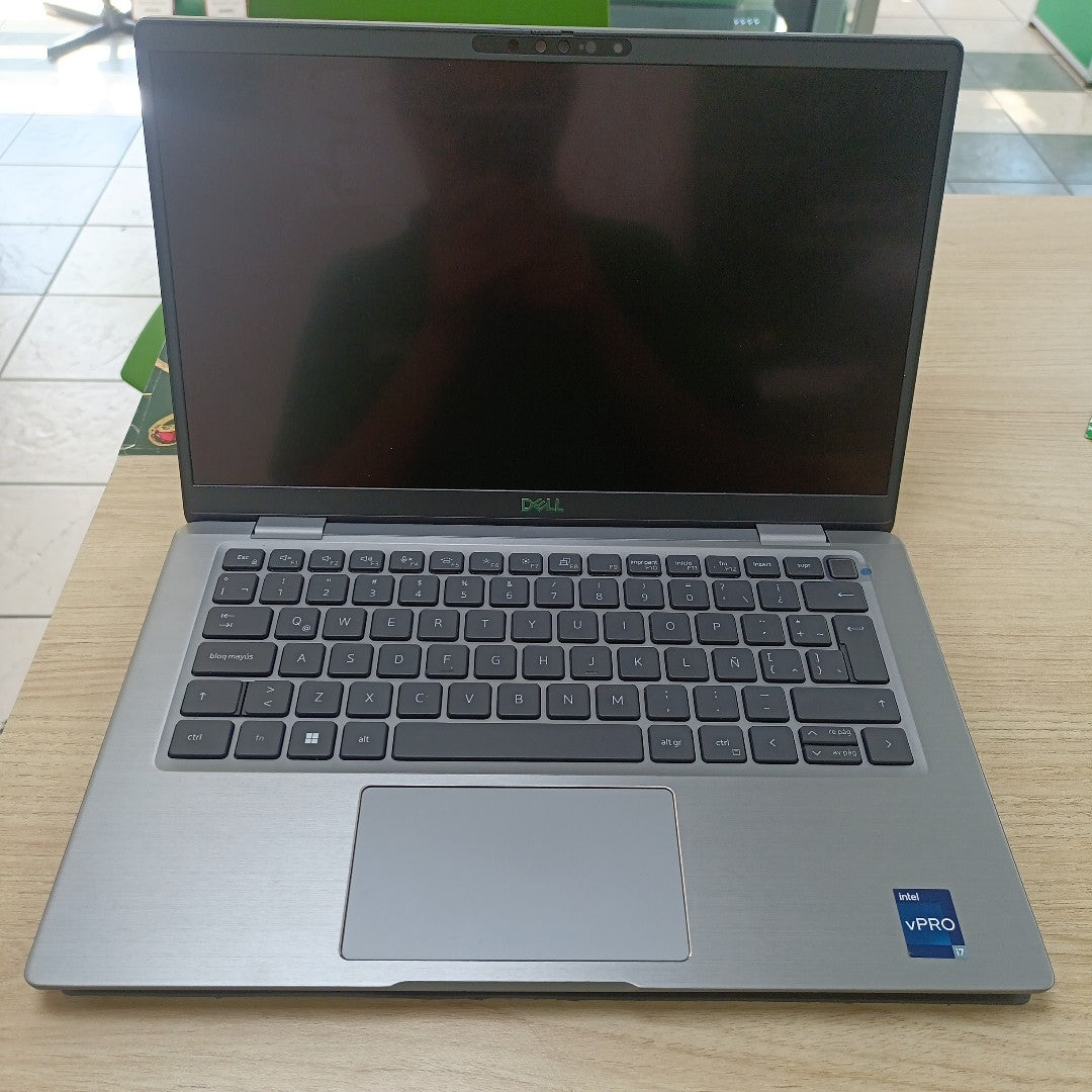 LAPTOP DELL LATITUDE 7330 (2 EN 1) (2022) 256 GB SSD 16 GB RAM (SEMINUEVO)