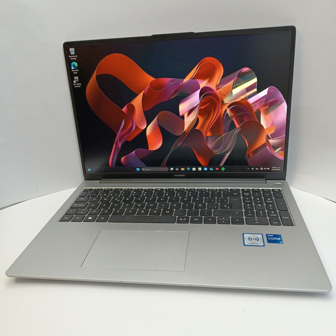 LAPTOP HUAWEI MATEBOOK D16 MCLF-X (2024) 1 TB SSD 16 GB RAM (SEMINUEVO)