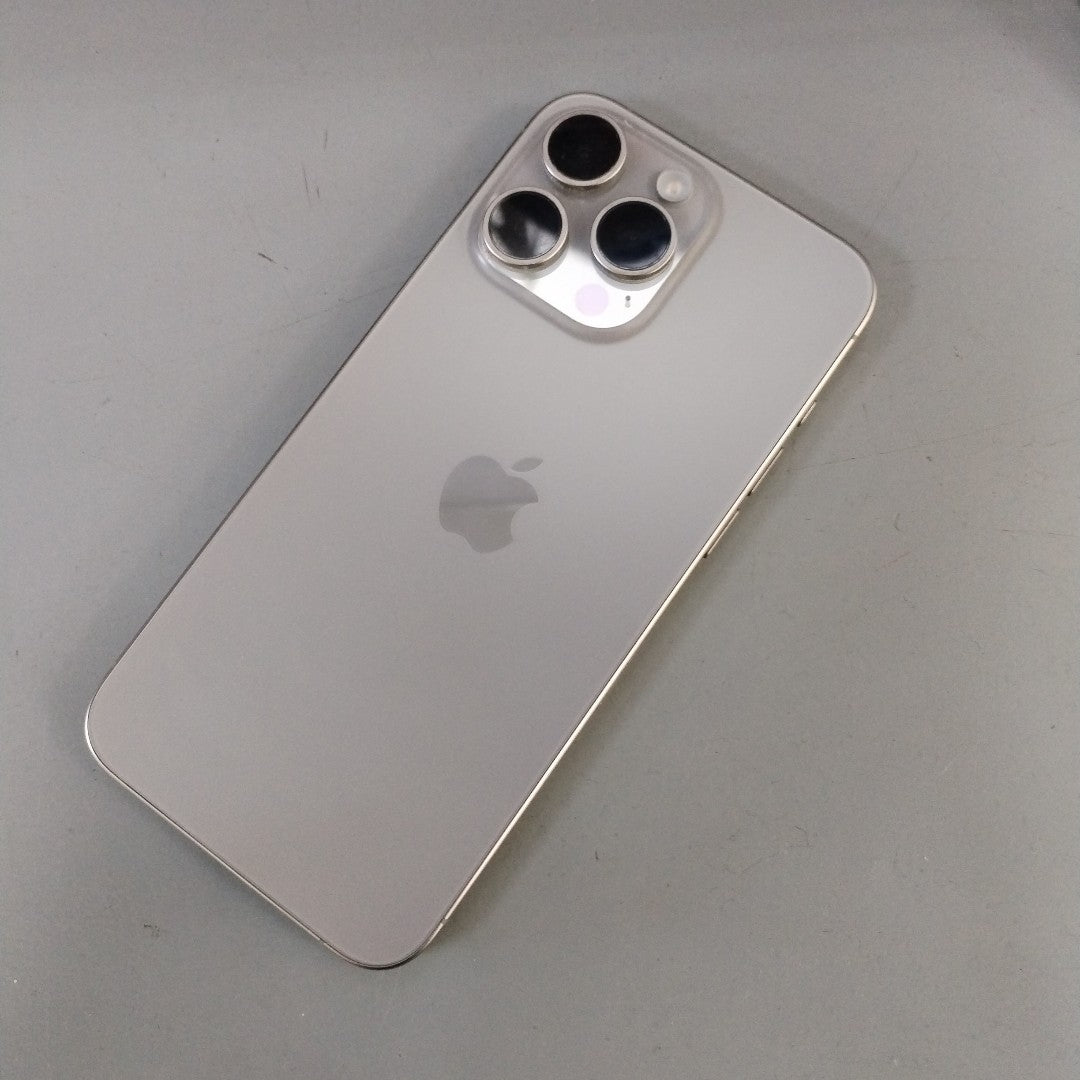 CELULAR APPLE IPHONE 15 PRO MAX A3105 (2023) 256 GB 8 GB RAM (SEMINUEVO)