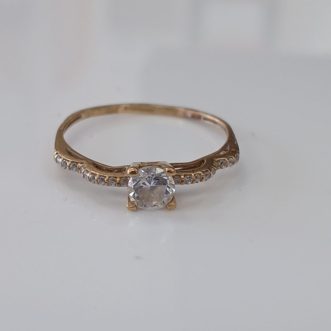 ANILLO. ORO. 10 K 1.2 GRMS (SEMINUEVO)