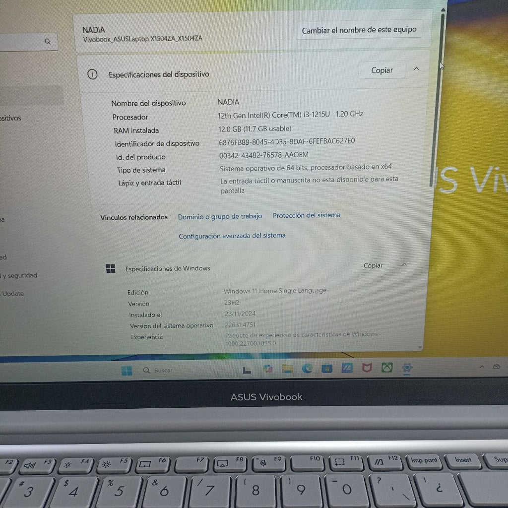 LAPTOP ASUS VIVOBOOK 15 X1504ZA-NJ302W (2024) 512 GB SSD 12 GB RAM (SEMINUEVO)