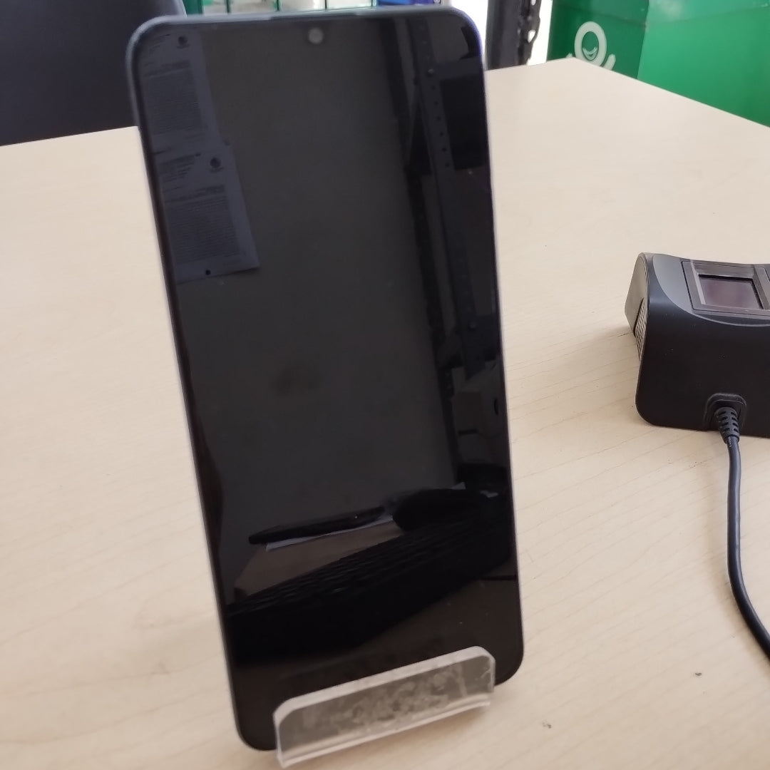 CELULAR REALME C63 RMX3939 (2024) 256 GB 8 GB RAM (SEMINUEVO)