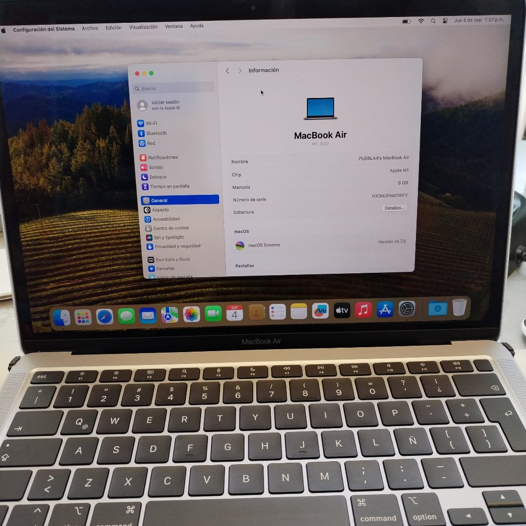 LAPTOP APPLE MACBOOK AIR 13" 2020 3.2 A2337 256 GB SSD 8 GB RAM (SEMINUEVO)