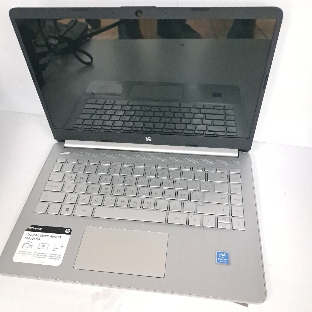 LAPTOP HP 14-DQ0505LA (2023) 256 GB SSD 8 GB RAM (SEMINUEVO)