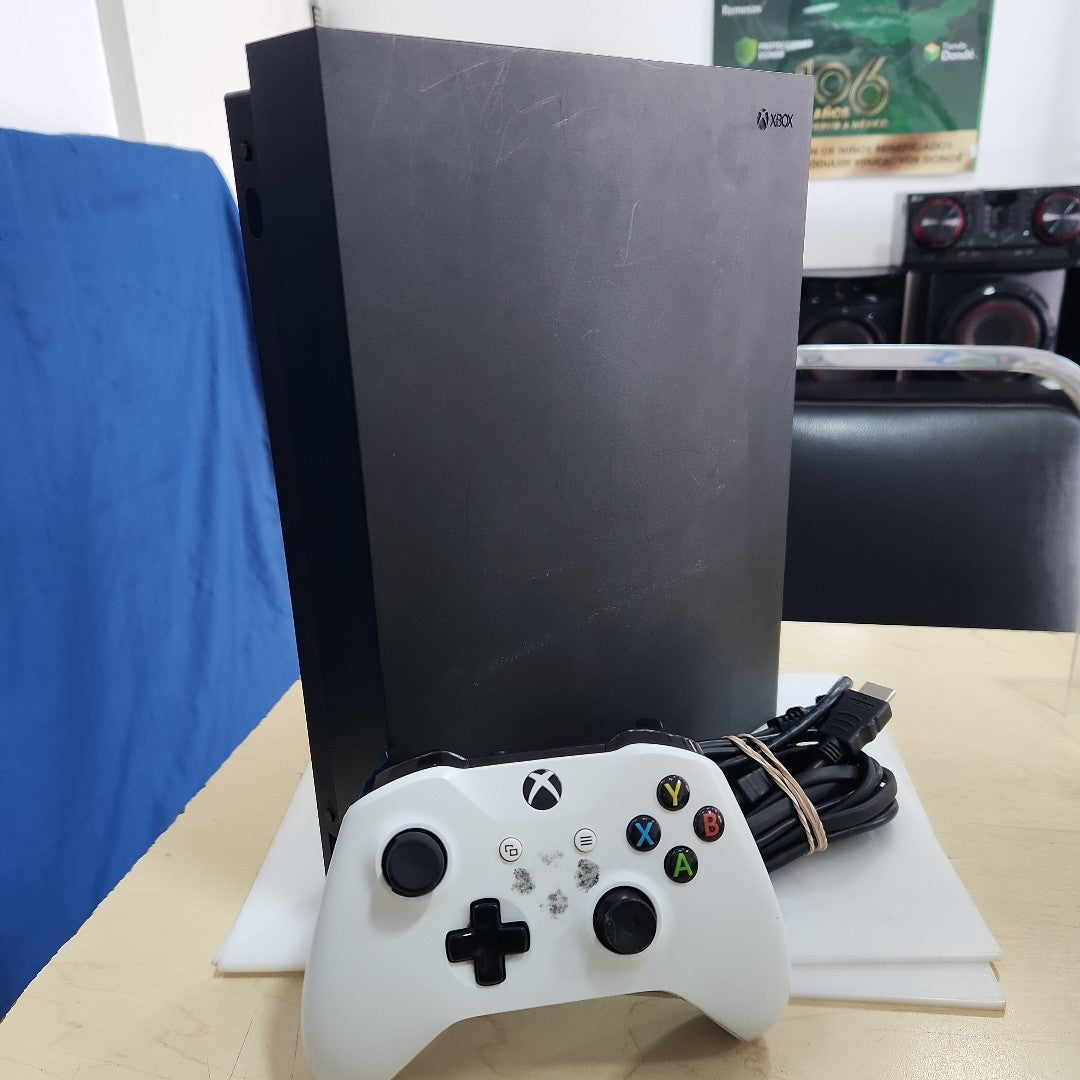CONSOLA DE VIDEOJUEGO MICROSOFT XBOX ONE X 1 TB (SEMINUEVO)
