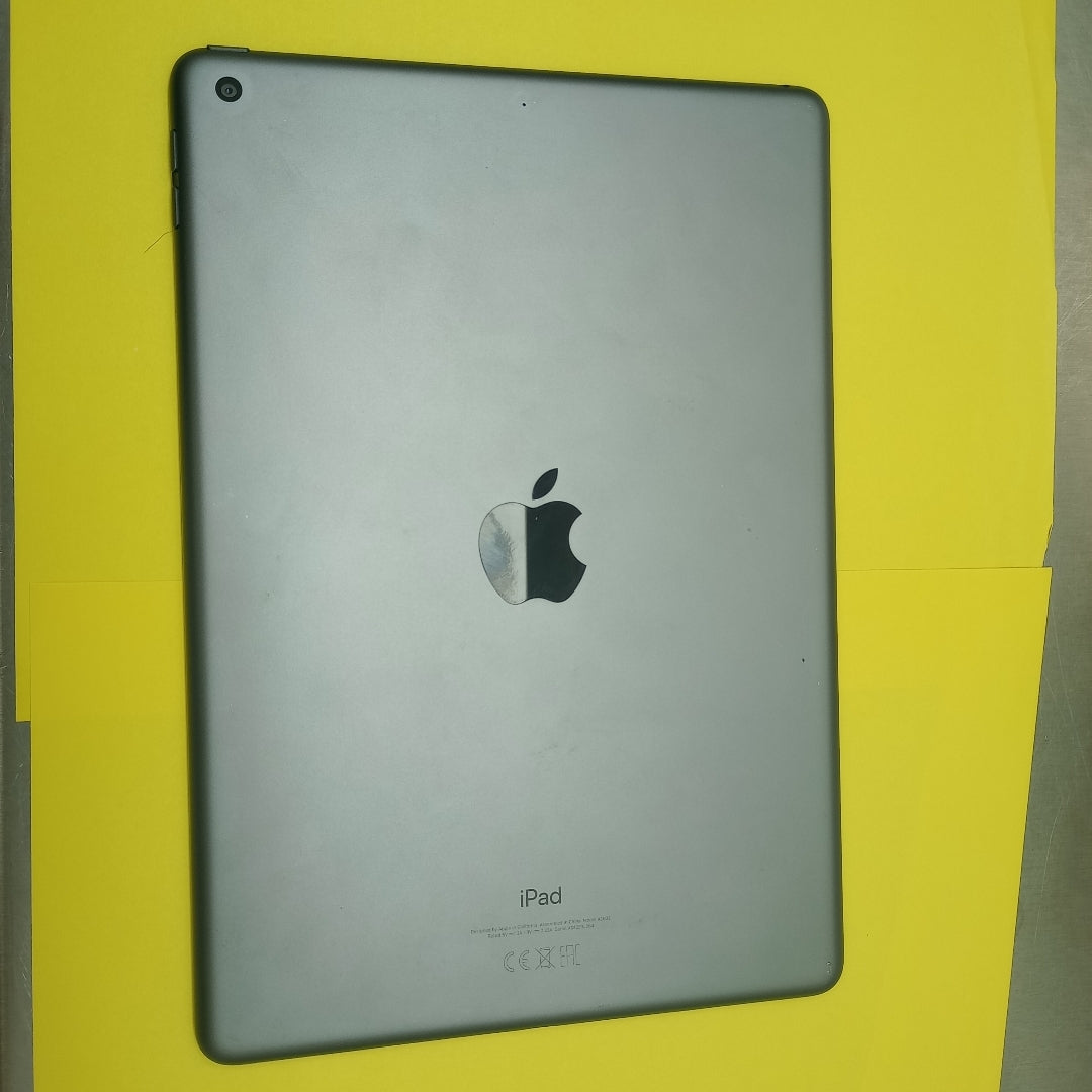 TABLETA APPLE IPAD 9 A2602 64 GB 3 GB RAM (SEMINUEVO)