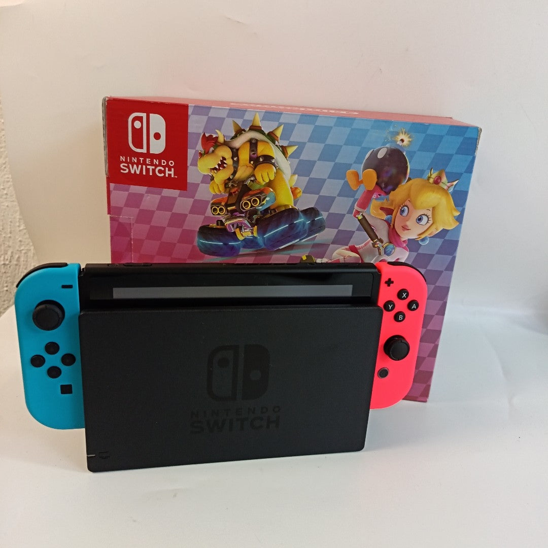 CONSOLA DE VIDEOJUEGO NINTENDO SWITCH 32 GB (SEMINUEVO)