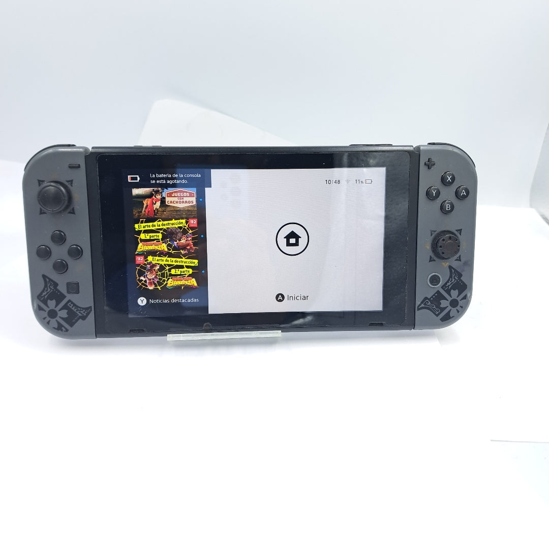 CONSOLA DE VIDEOJUEGO NINTENDO SWITCH 32 GB (SEMINUEVO)