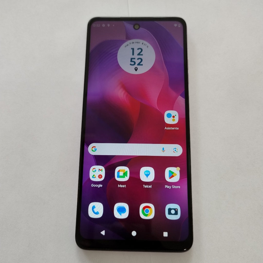 CELULAR MOTOROLA MOTO G24 XT2423-1 (2024) 256 GB 4 GB RAM (SEMINUEVO)