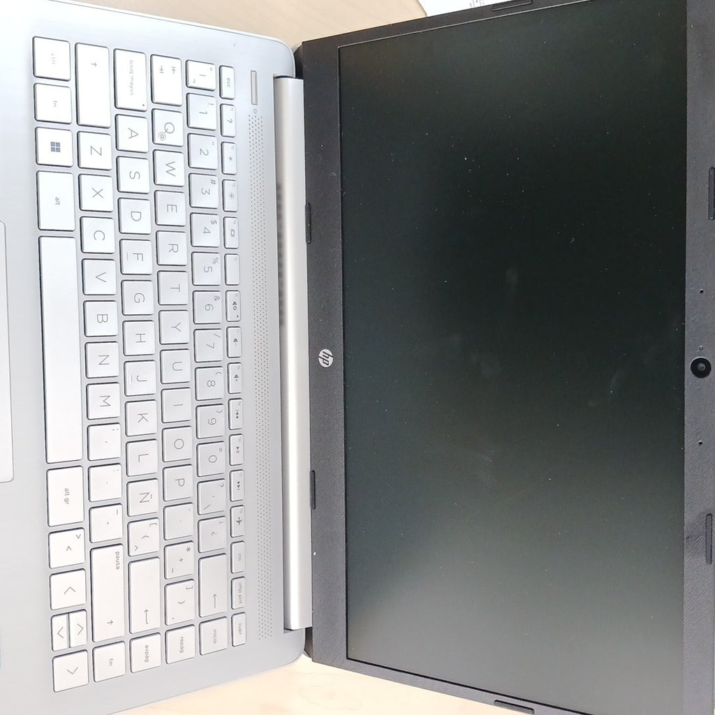 LAPTOP HP 14-DQ0530LA(2024) 256 GB SSD 8 GB RAM (SEMINUEVO)