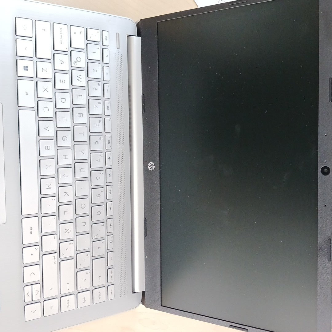 LAPTOP HP 14-DQ0530LA(2024) 256 GB SSD 8 GB RAM (SEMINUEVO)