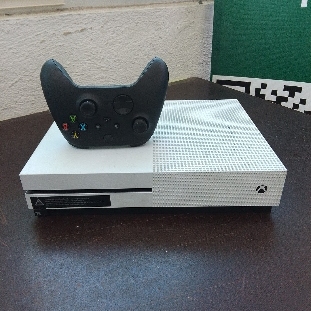 CONSOLA DE VIDEOJUEGO MICROSOFT XBOX ONE S 500 GB  (SEMINUEVO)