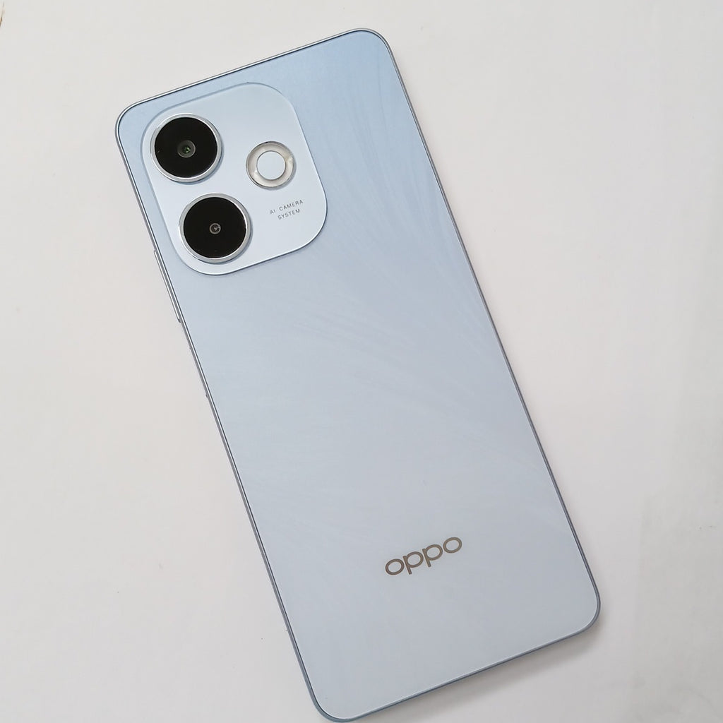 CELULAR OPPO  A5 PRO CPH2711 (2025) 256 GB 8 GB RAM (SEMINUEVO)