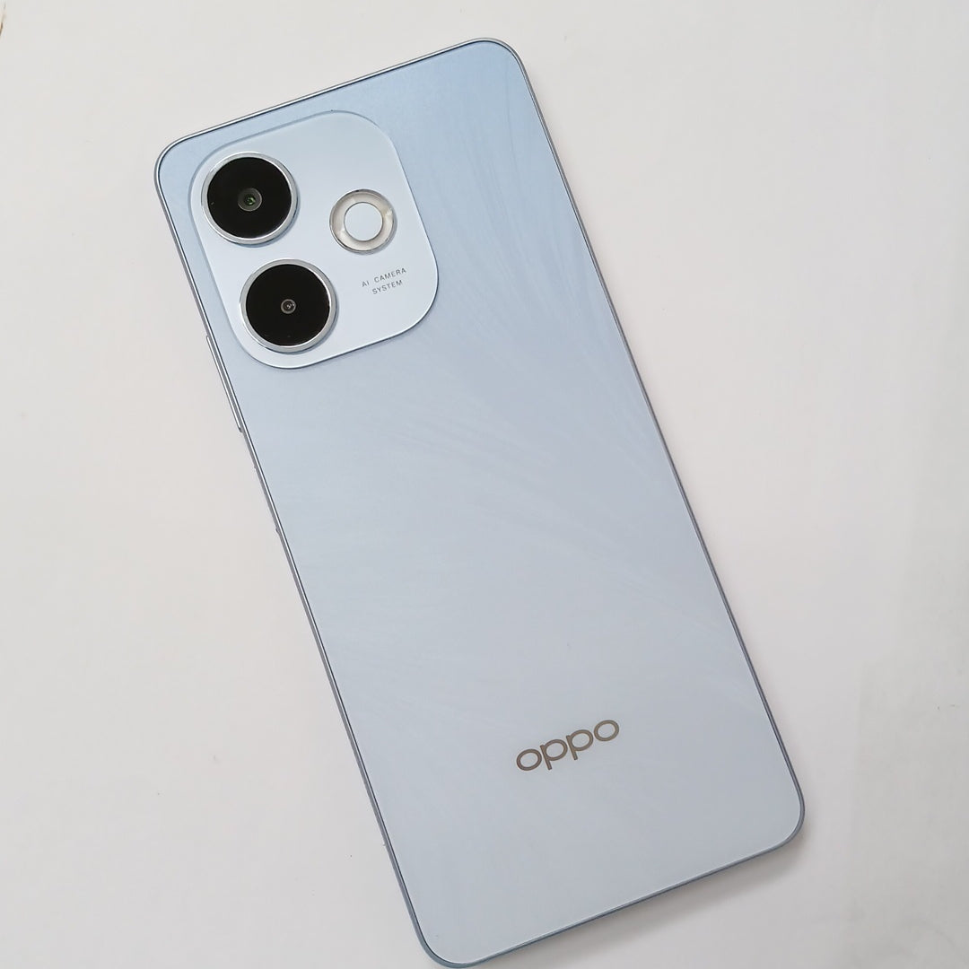 CELULAR OPPO  A5 PRO CPH2711 (2025) 256 GB 8 GB RAM (SEMINUEVO)