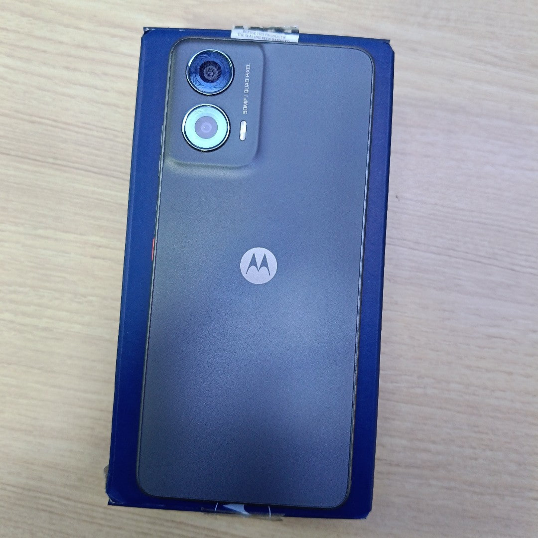 CELULAR MOTOROLA MOTO G24 XT2423-1 (2024) 128 GB 4 GB RAM (SEMINUEVO)