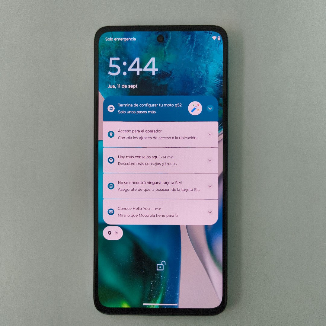 CELULAR MOTOROLA MOTO G52 XT2221-2 256 GB 6 GB RAM (SEMINUEVO)