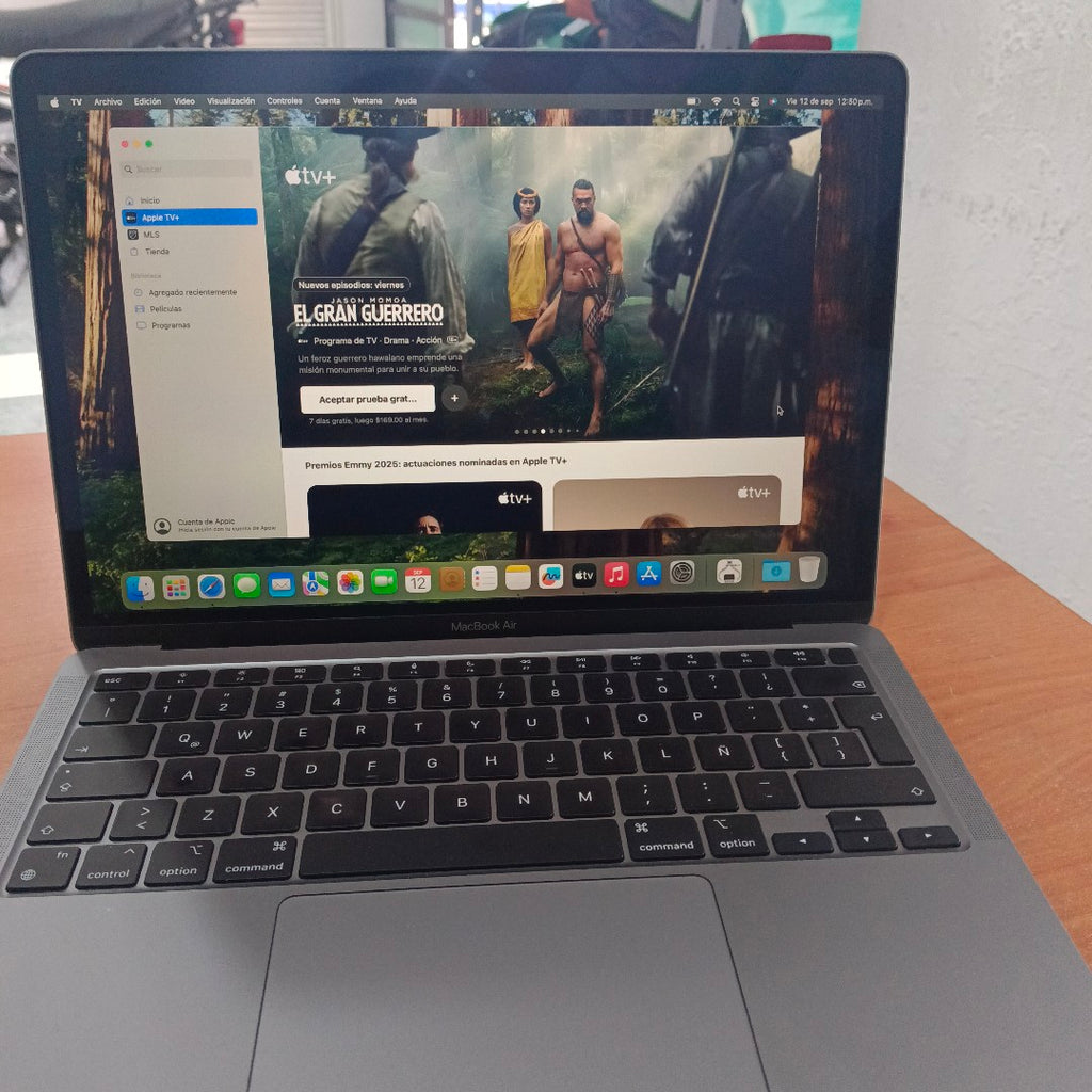 LAPTOP APPLE MACBOOK AIR 13" 2020 3.2 A2337 256 GB SSD 8 GB RAM (SEMINUEVO)