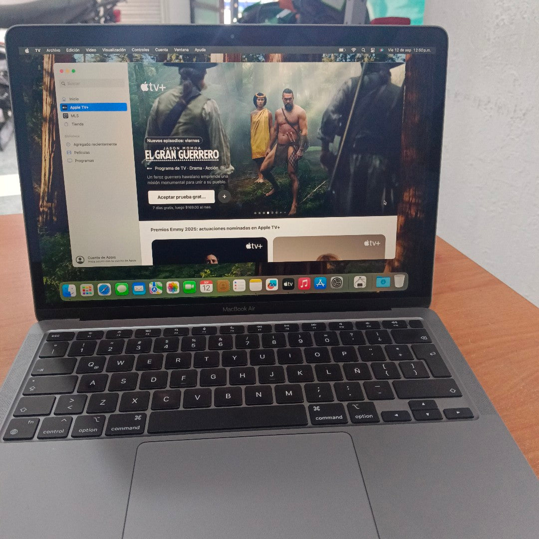 LAPTOP APPLE MACBOOK AIR 13" 2020 3.2 A2337 256 GB SSD 8 GB RAM (SEMINUEVO)