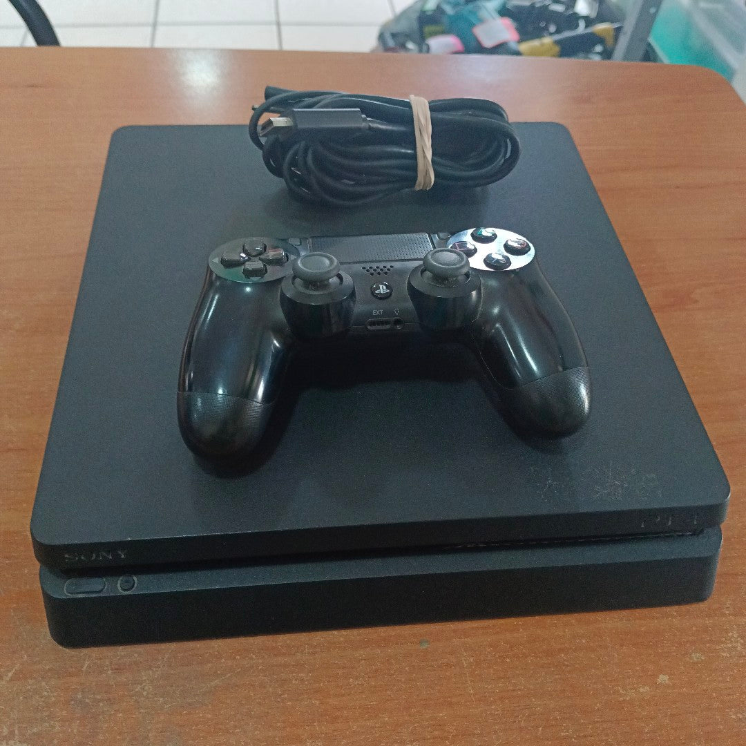 CONSOLA DE VIDEOJUEGO SONY PS4 SLIM 1 TB (SEMINUEVO)