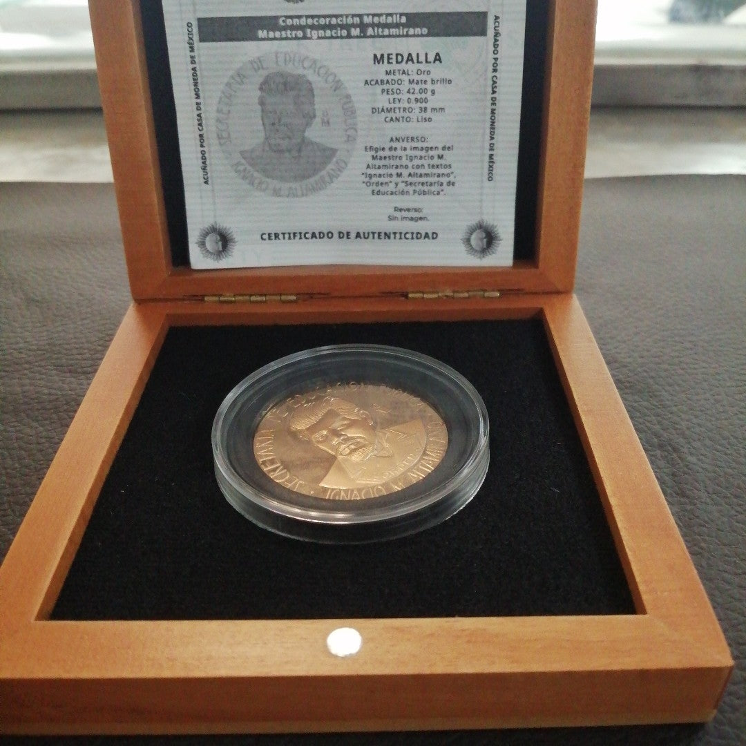 MEDALLA CONMEMORATIVA ORO 21 K 42,00 GRMS (SEMINUEVO)