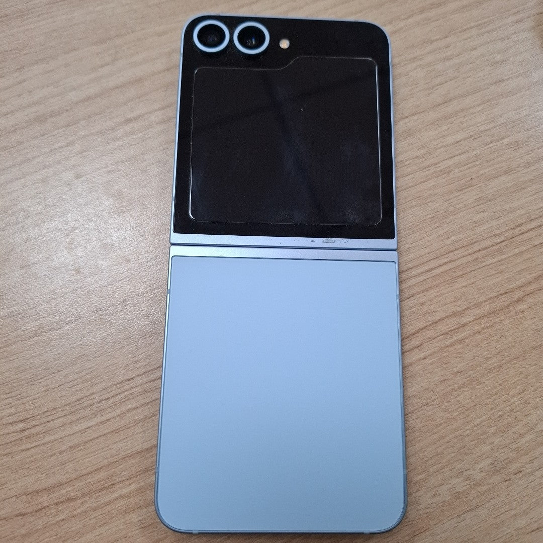 CELULAR SAMSUNG GALAXY Z FLIP 6 SM-F741B 256 GB 12 GB RAM (SEMINUEVO)
