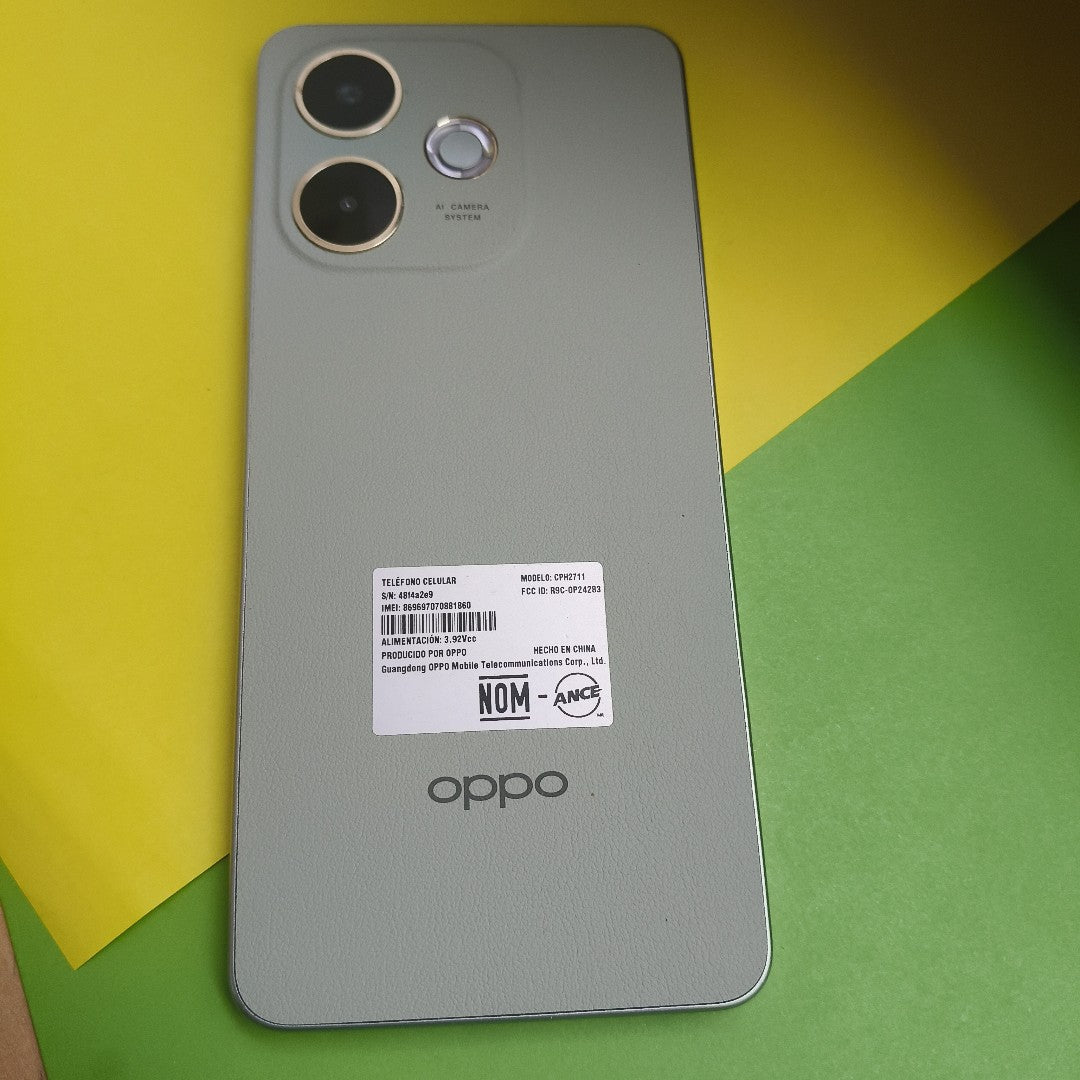 CELULAR OPPO  A5 PRO CPH2711 (2025) 256 GB 8 GB RAM (SEMINUEVO)