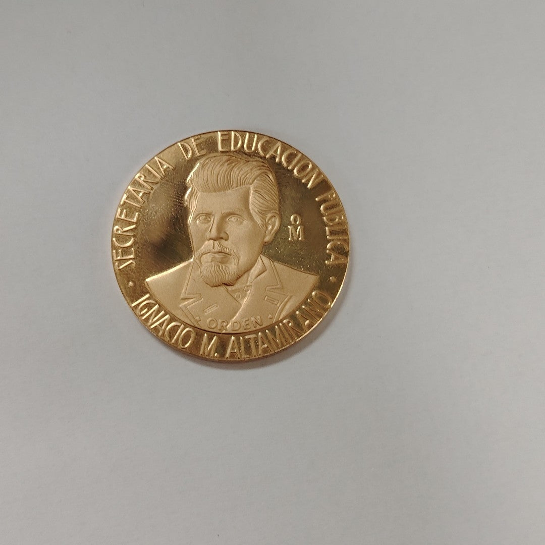 MEDALLA CONMEMORATIVA. ORO. 21 K 42 GRMS (SEMINUEVO)