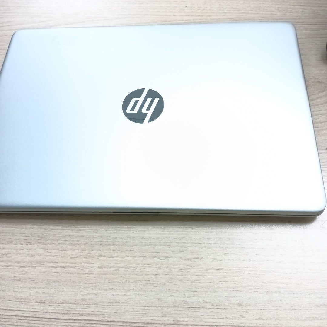 LAPTOP HP 14-DQ0505LA (2023) 256 GB SSD 8 GB RAM (SEMINUEVO)
